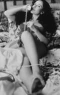 Актриса Кэролин Вини - фильмография. Биография, личная жизнь и фото Кэролин Вини.