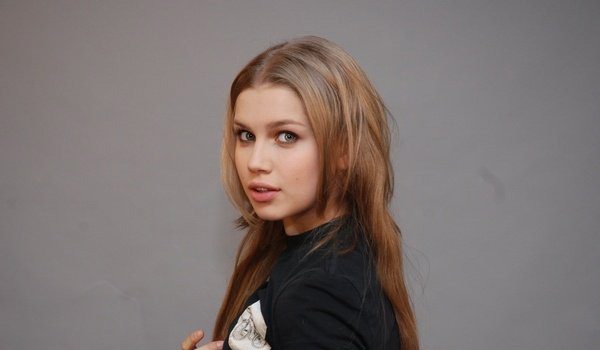Дарья Мельникова - лучшая фотография в биографии и фильмографии.