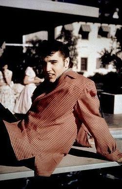 Элвис Пресли - лучшая фотография в биографии и фильмографии.