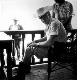 Джеймс Дин - лучшая фотография в биографии и фильмографии.