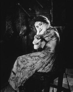 Лиллиан Гиш - лучшая фотография в биографии и фильмографии.