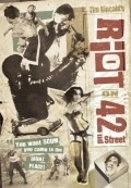 Фильм Riot on 42nd St. : актеры, трейлер и описание.